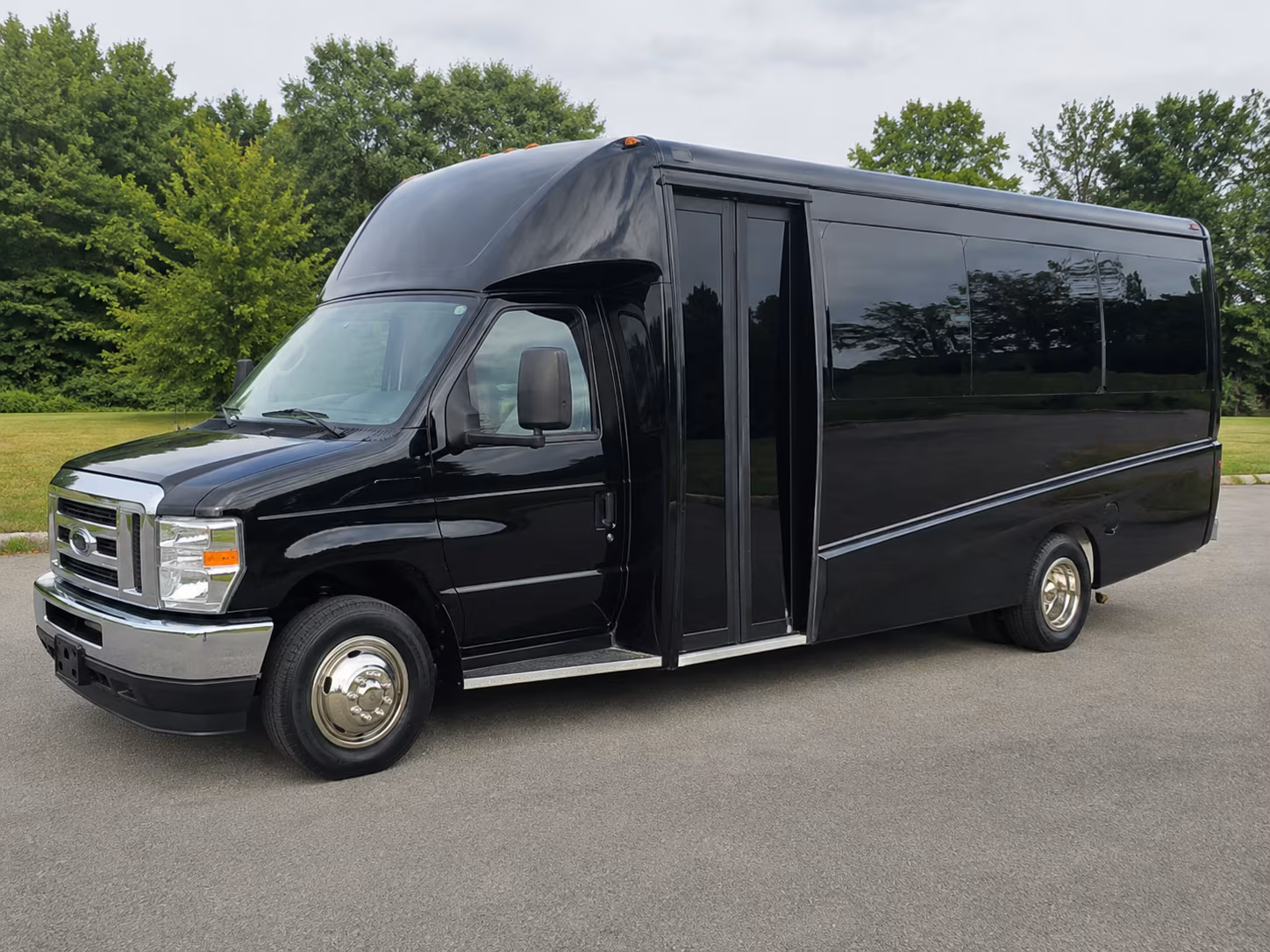 arrange transportation for your next bachelor or bachelorette party 3