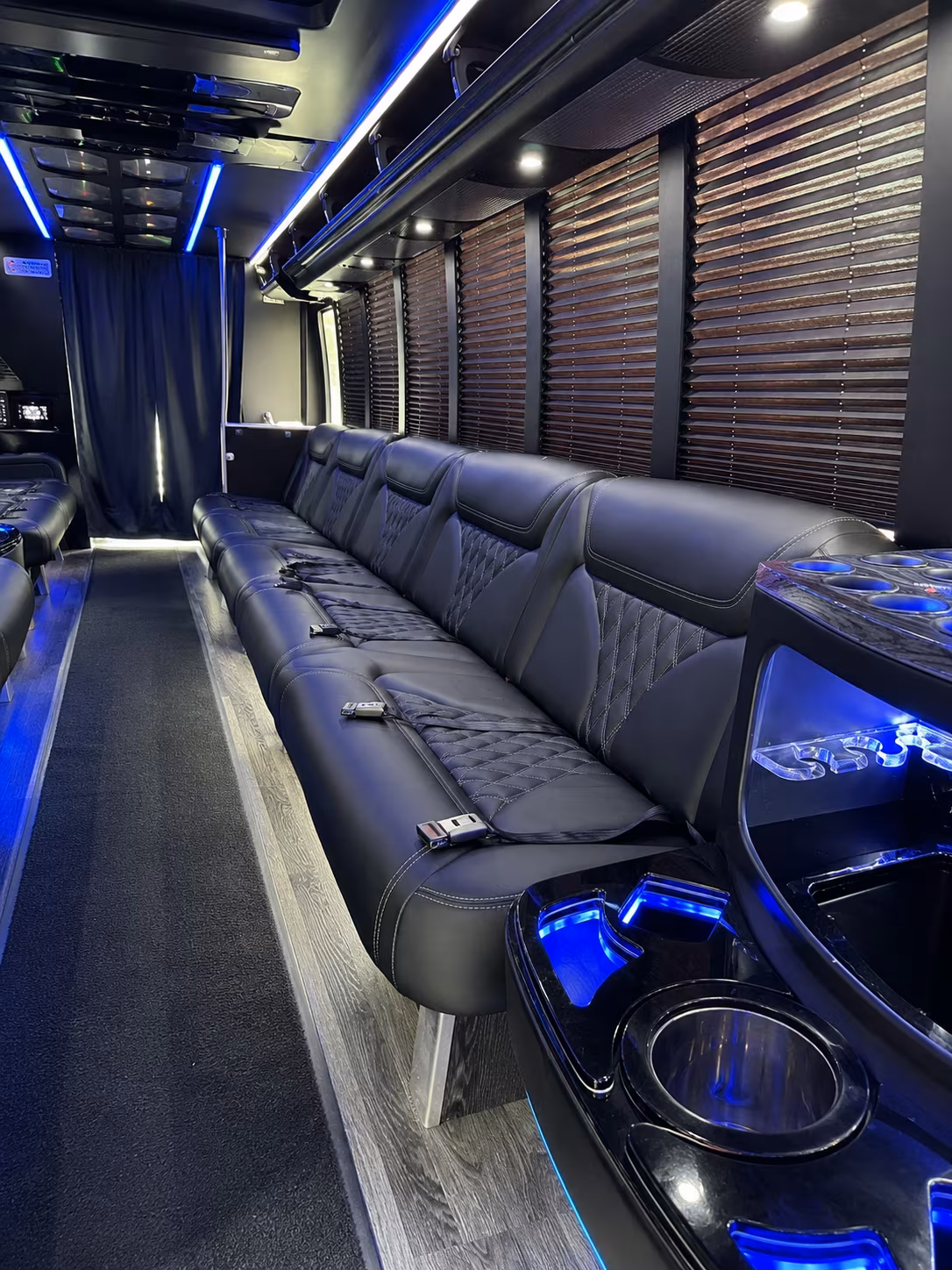bus rentals to ducks and kings hockey games in anaheim and los angeles