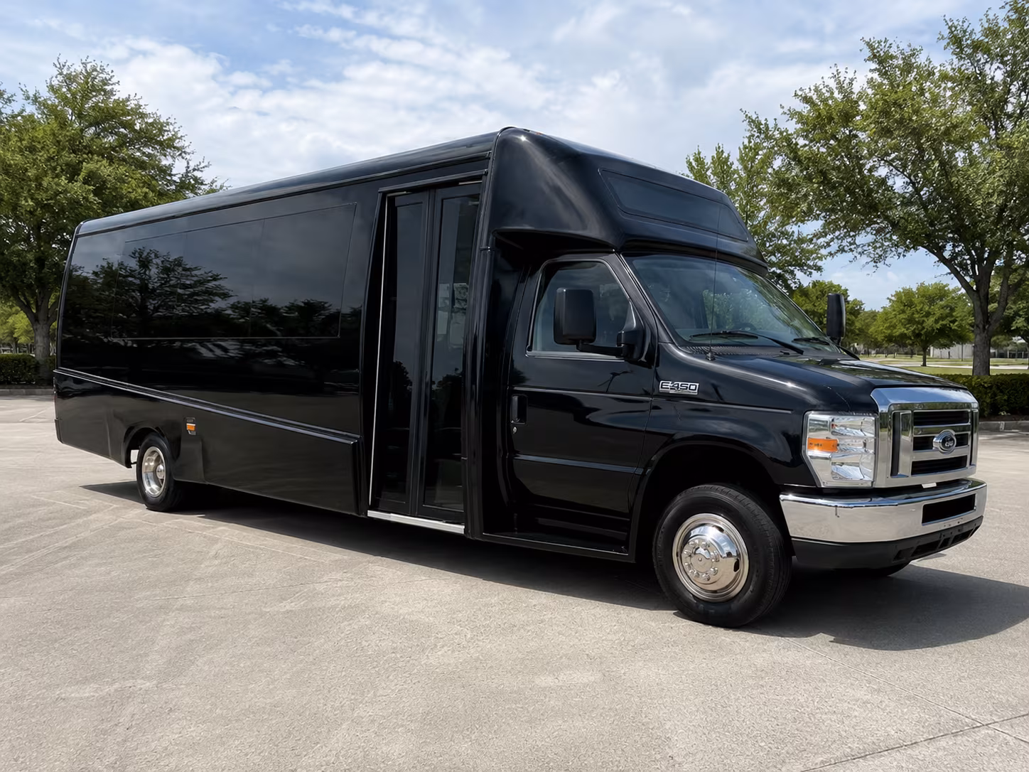 minibus rentals for san pasqual valley and ramona wine trail tours